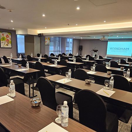 Days Hotel & Suites By Wyndham Kl - Chan Sow Lin Mrt Or Lrt Kuala Lumpur Exterior foto