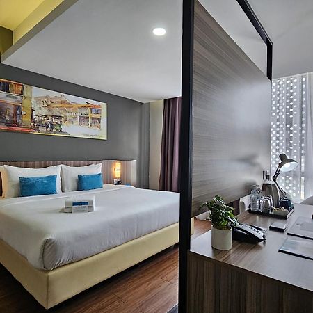 Days Hotel & Suites By Wyndham Kl - Chan Sow Lin Mrt Or Lrt Kuala Lumpur Exterior foto